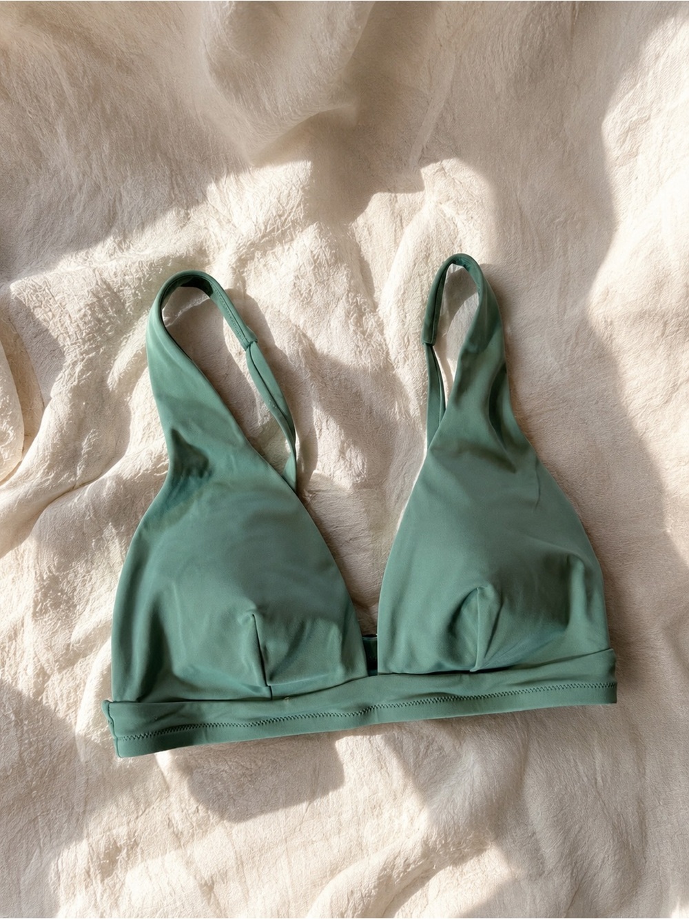 🌼 3/$15 Shade & Shore Bikini Top Sage Green D/DD
